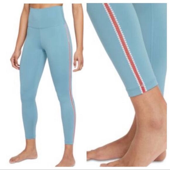 Nike Tank Top Yoga NWT Embroidered Sleeve Blue/White Womens Size Large - Picture 6 of 6